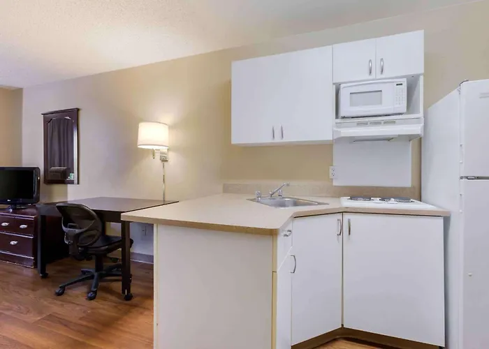 Extended America - - Airport Hotel