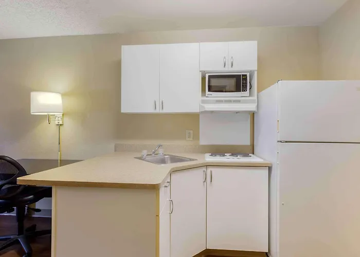 Extended America - - Airport Hotel
